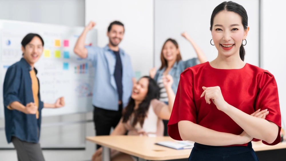 Giao Tiếp Thấu Cảm Trong Công Việc: Kỹ Năng Không Thể Thay Thế Bởi AI