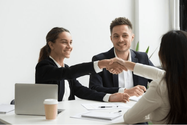 รวม 23 เหตุผลไม่เสี่ยงตุ้บ! เมื่อต้องตอบ HR ว่า 'ทำไมถึงลาออกจากที่ทำงานเก่า?' พร้อมเทคนิคการตอบที่เหมาะสมและไม่ทำให้คุณดูแย่